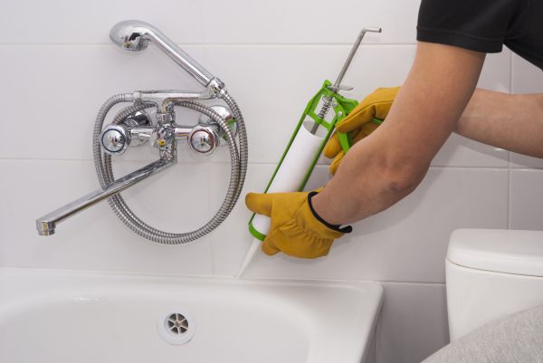 Bathtub Caulking in Winter Park